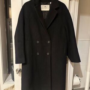 Aritzia The Slouch Coat in black, size XS